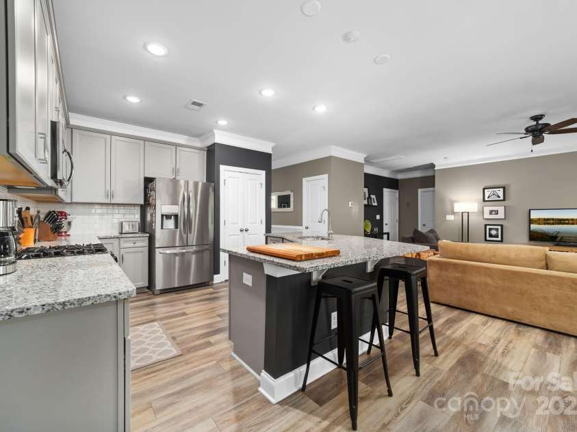 3615 Alamito Lane, Charlotte, NC 28214.  MLS# CAR4255888, YatesRealty ID 27559. 