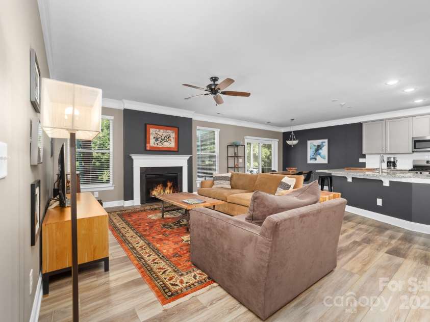 3615 Alamito Lane, Charlotte, NC 28214.  MLS# CAR4255888, YatesRealty ID 27559. 
