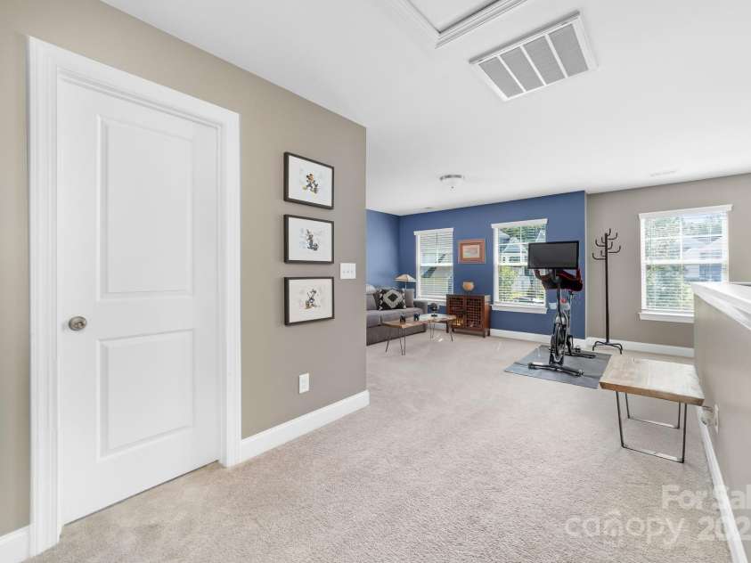 3615 Alamito Lane, Charlotte, NC 28214.  MLS# CAR4255888, YatesRealty ID 27559. 