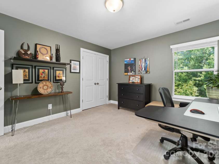 3615 Alamito Lane, Charlotte, NC 28214.  MLS# CAR4255888, YatesRealty ID 27559. 