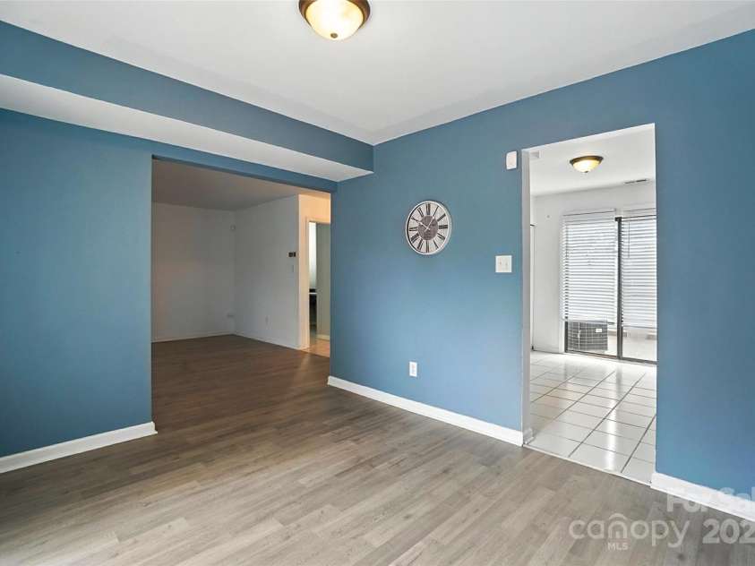 7807 Hummingbird Lane, Charlotte, NC 28212.  MLS# CAR4281117, YatesRealty ID 27560. 
