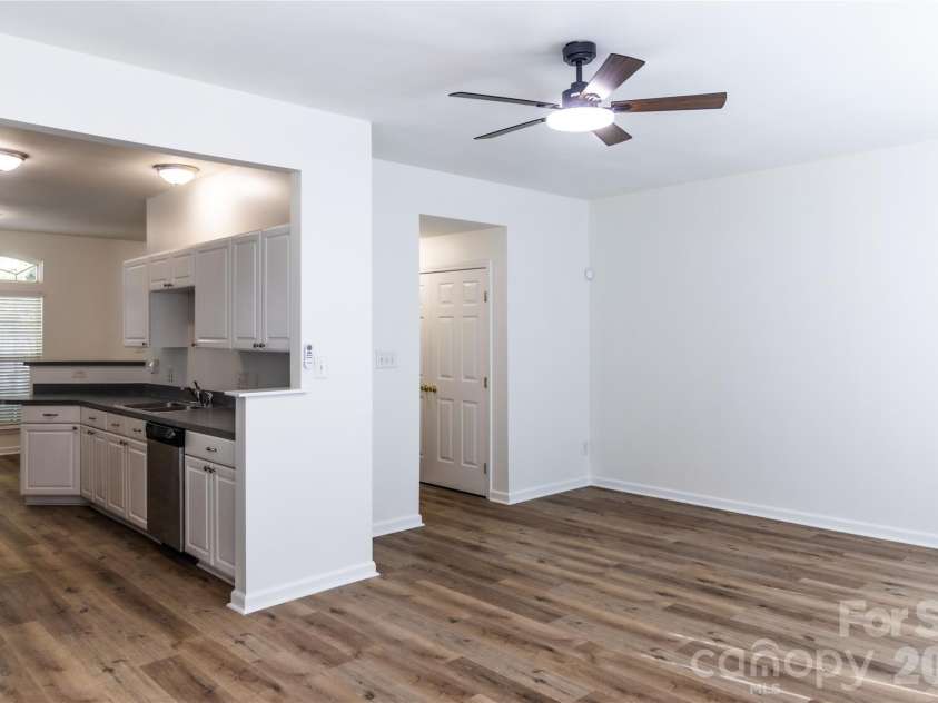 8224 Shinkansen Drive, Charlotte, NC 28213.  MLS# CAR4369942, YatesRealty ID 27560. 