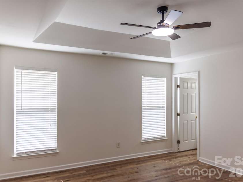 8224 Shinkansen Drive, Charlotte, NC 28213.  MLS# CAR4369942, YatesRealty ID 27560. 