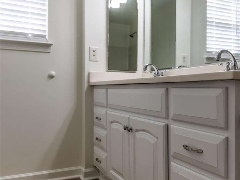 8224 Shinkansen Drive, Charlotte, NC 28213.  MLS# CAR4369942, YatesRealty ID 27560. 
