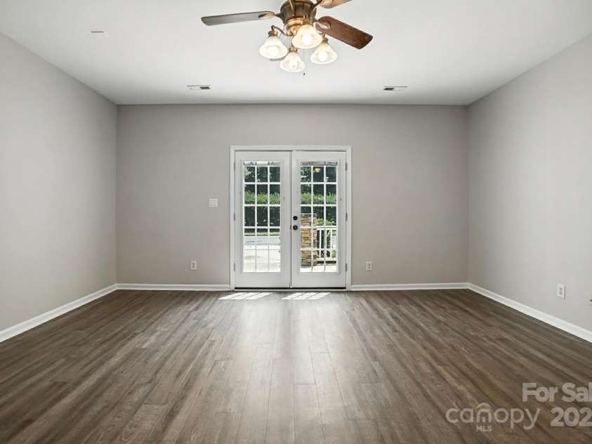 11331 Dundarrach Lane, Charlotte, NC 28277.  MLS# CAR4281391, YatesRealty ID 27561. 