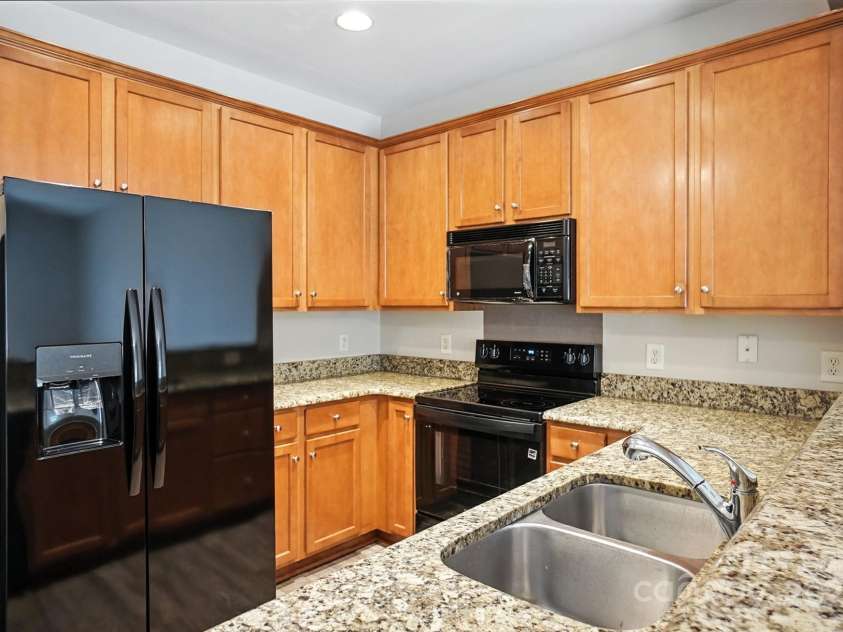11331 Dundarrach Lane, Charlotte, NC 28277.  MLS# CAR4281391, YatesRealty ID 27561. 