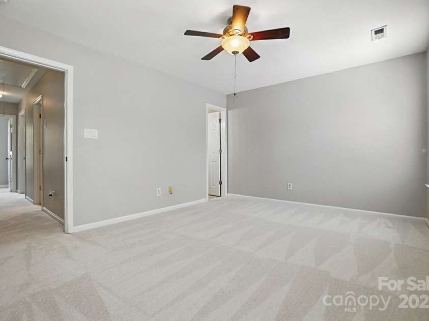 11331 Dundarrach Lane, Charlotte, NC 28277.  MLS# CAR4281391, YatesRealty ID 27561. 