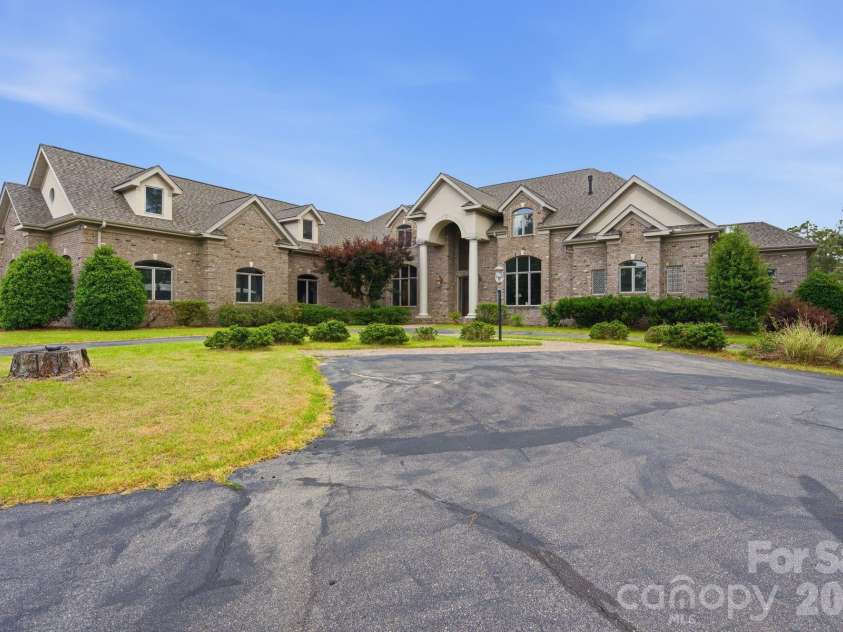 1519 Nc Hwy 73 Highway, West End, NC 27376.  MLS# CAR4388913, YatesRealty ID 27561. 