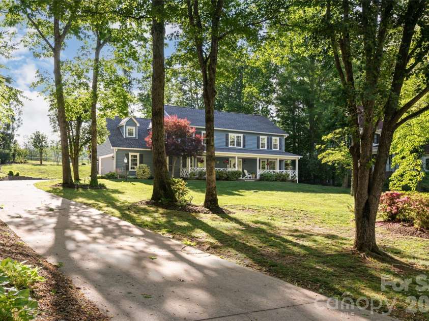 43 Tree Top Drive, Arden, NC 28704.  MLS# CAR4380367, YatesRealty ID 27562. 