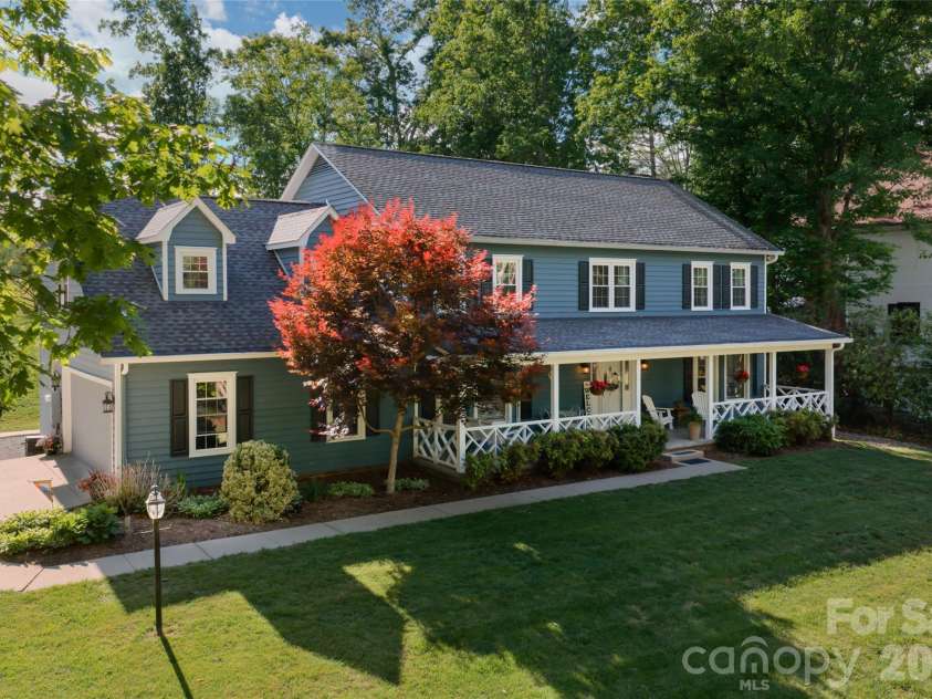 43 Tree Top Drive, Arden, NC 28704.  MLS# CAR4380367, YatesRealty ID 27562. 