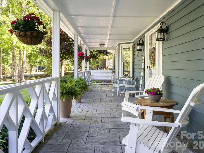 43 Tree Top Drive, Arden, NC 28704.  MLS# CAR4380367, YatesRealty ID 27562. 