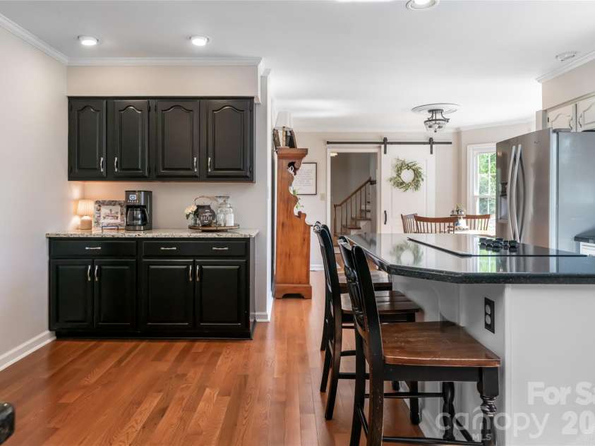 43 Tree Top Drive, Arden, NC 28704.  MLS# CAR4380367, YatesRealty ID 27562. 