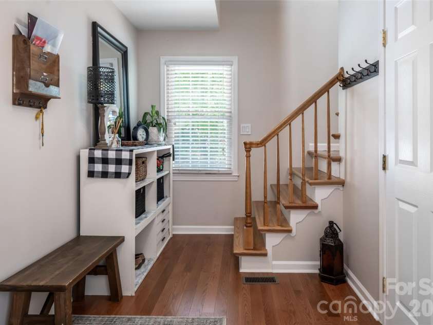 43 Tree Top Drive, Arden, NC 28704.  MLS# CAR4380367, YatesRealty ID 27562. 