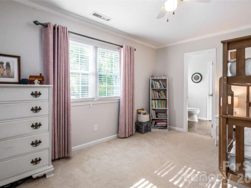 43 Tree Top Drive, Arden, NC 28704.  MLS# CAR4380367, YatesRealty ID 27562. 