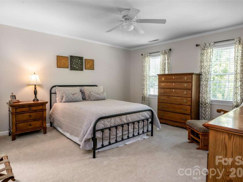 43 Tree Top Drive, Arden, NC 28704.  MLS# CAR4380367, YatesRealty ID 27562. 