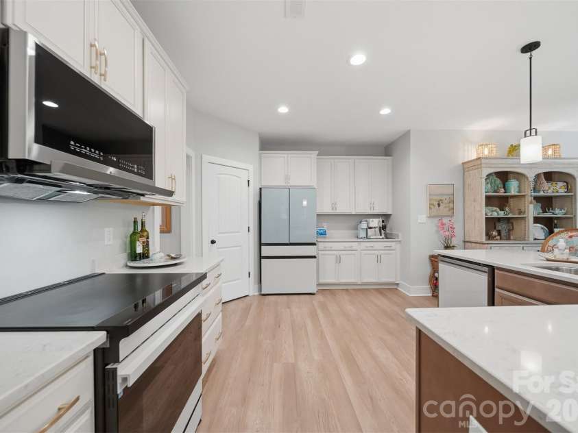 111 Lakefront Drive, Connelly Springs, NC 28612.  MLS# CAR4382990, YatesRealty ID 27563. 
