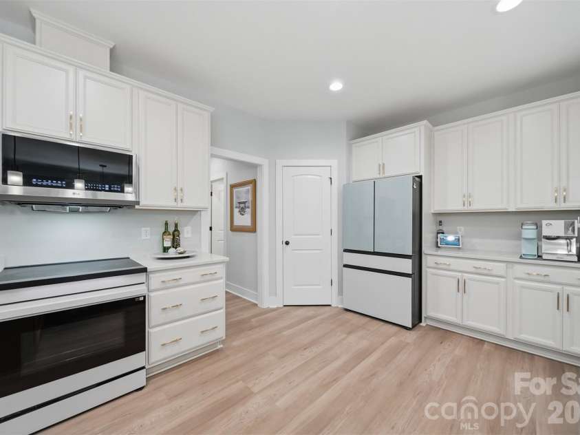 111 Lakefront Drive, Connelly Springs, NC 28612.  MLS# CAR4382990, YatesRealty ID 27563. Large kitchen with bespoke appliances 