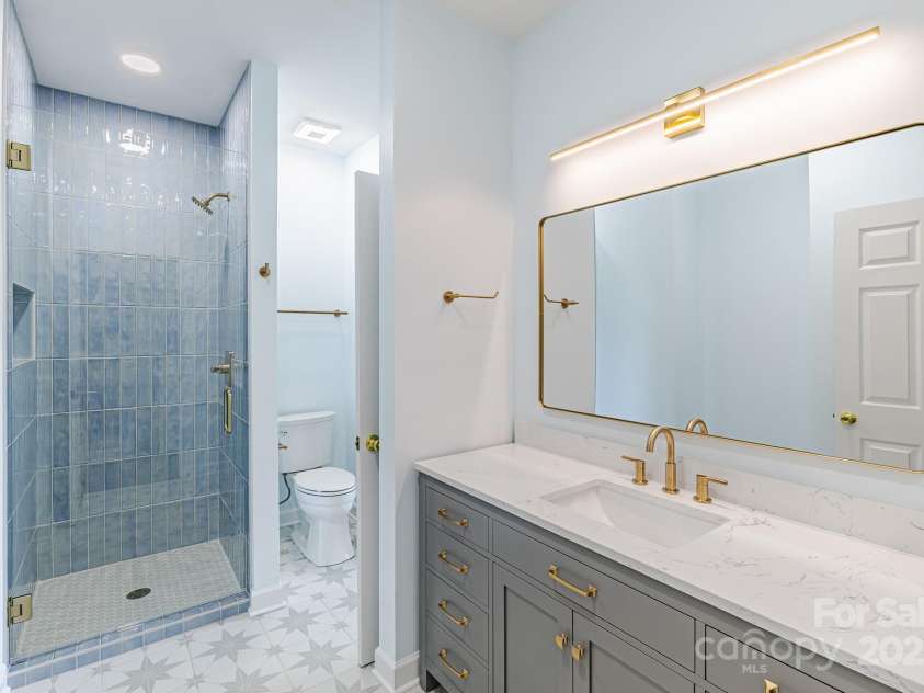 795 Peninsula Drive, Davidson, NC 28036.  MLS# CAR4274754, YatesRealty ID 27563. 