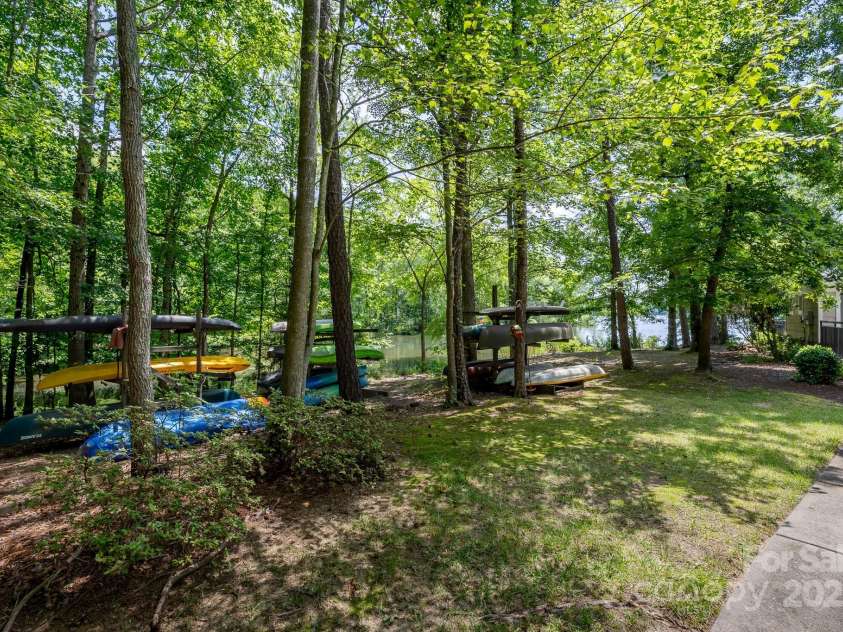 795 Peninsula Drive, Davidson, NC 28036.  MLS# CAR4274754, YatesRealty ID 27563. 