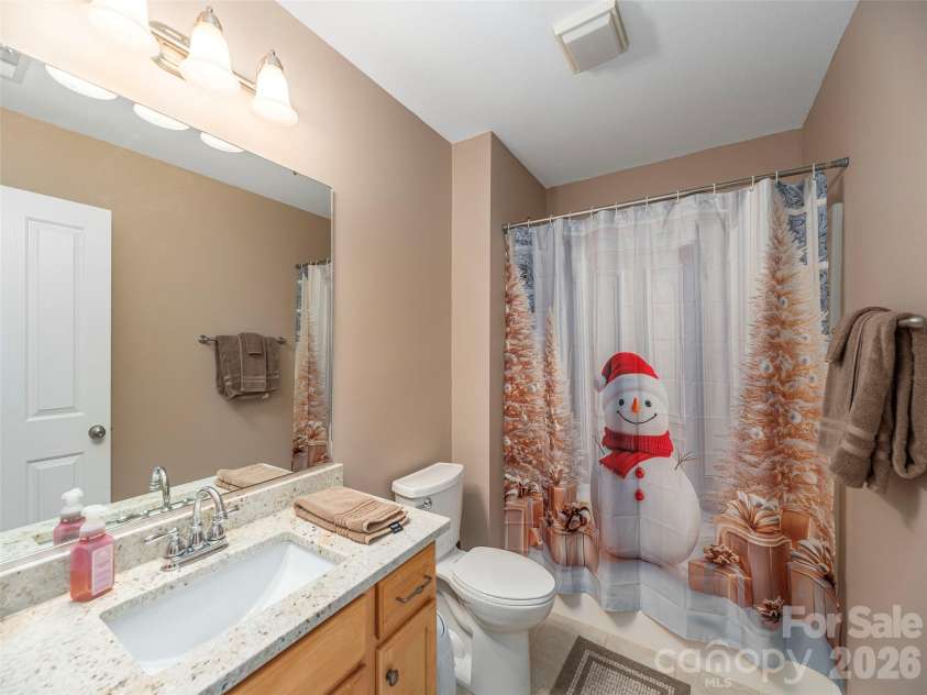 62 Denali Lane, Waynesville, NC 28786.  MLS# CAR4356624, YatesRealty ID 27564. 