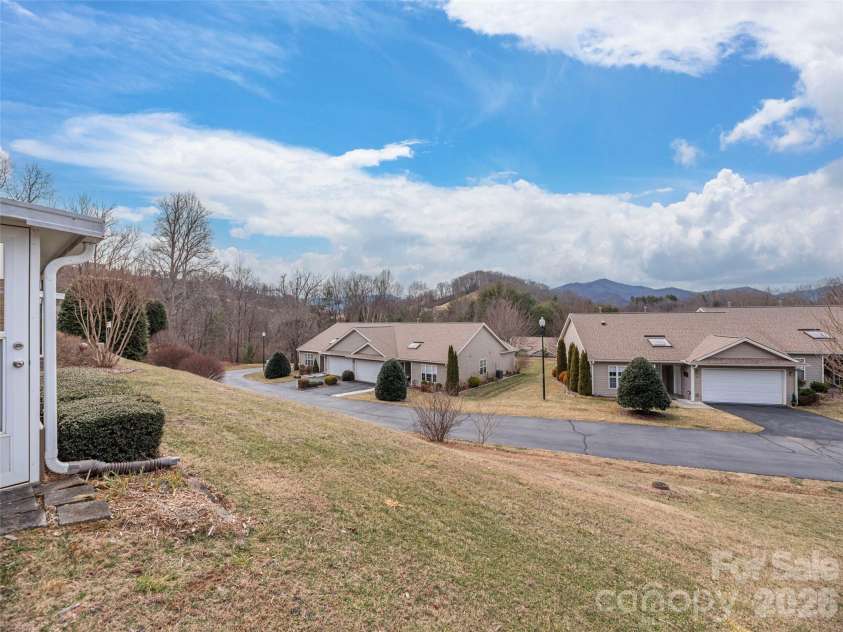 62 Denali Lane, Waynesville, NC 28786.  MLS# CAR4356624, YatesRealty ID 27564. 