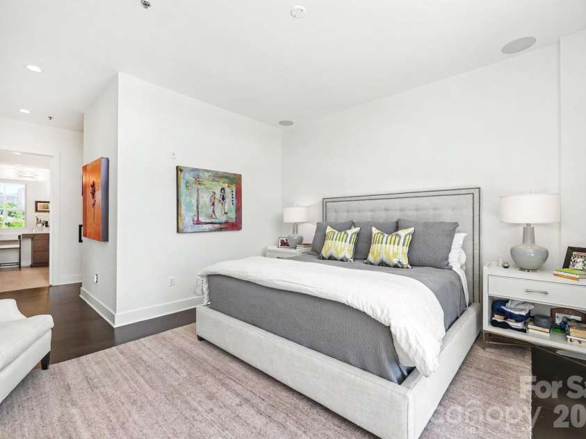 1100 Metropolitan Avenue, Charlotte, NC 28204.  MLS# CAR4378090, YatesRealty ID 27565. 