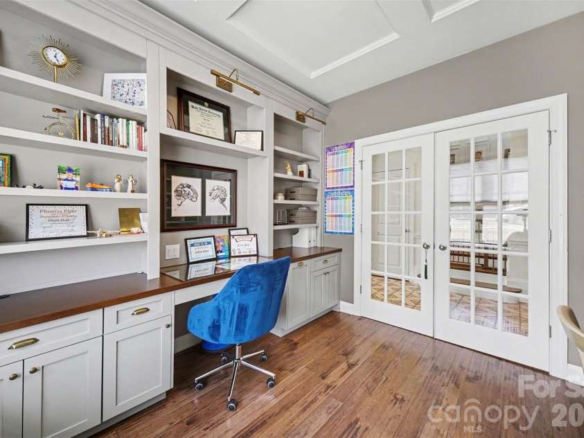 11530 Sweet Birch Lane, Charlotte, NC 28278.  MLS# CAR4380565, YatesRealty ID 27566. 