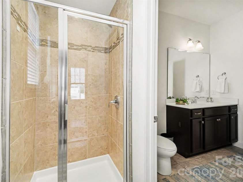 11530 Sweet Birch Lane, Charlotte, NC 28278.  MLS# CAR4380565, YatesRealty ID 27566. 