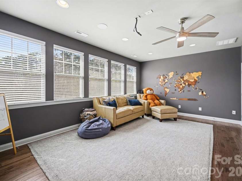 11530 Sweet Birch Lane, Charlotte, NC 28278.  MLS# CAR4380565, YatesRealty ID 27566. 