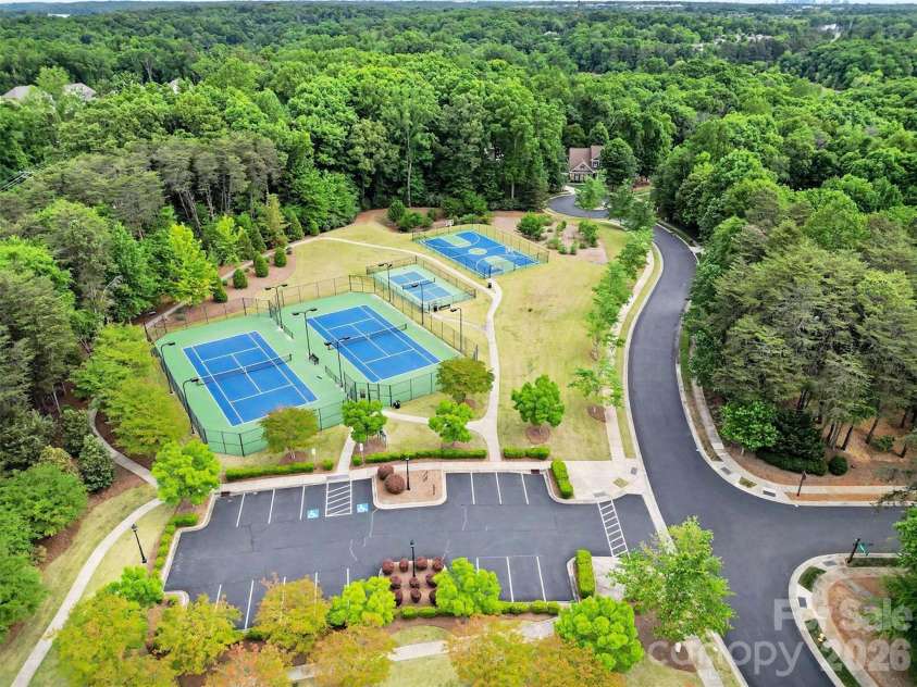 11530 Sweet Birch Lane, Charlotte, NC 28278.  MLS# CAR4380565, YatesRealty ID 27566. 
