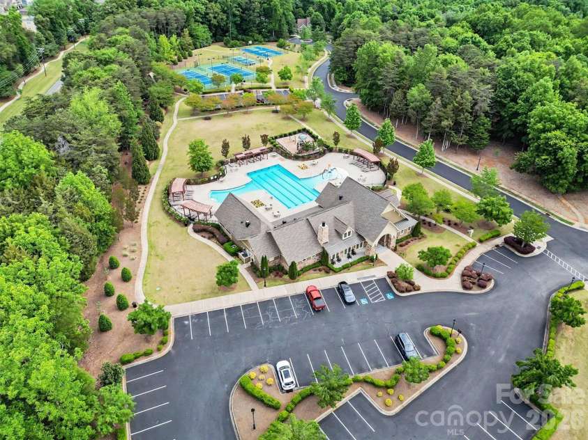 11530 Sweet Birch Lane, Charlotte, NC 28278.  MLS# CAR4380565, YatesRealty ID 27566. 