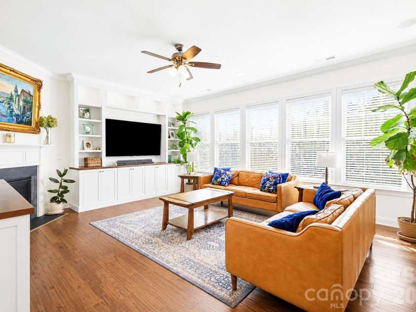 11530 Sweet Birch Lane, Charlotte, NC 28278.  MLS# CAR4380565, YatesRealty ID 27566. 