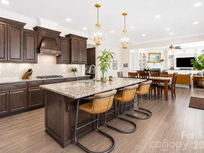 11530 Sweet Birch Lane, Charlotte, NC 28278.  MLS# CAR4380565, YatesRealty ID 27566. 