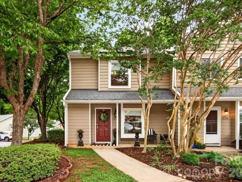 830 Sardis Cove Drive, Charlotte, NC 28270.  MLS# CAR4323194, YatesRealty ID 27567. 