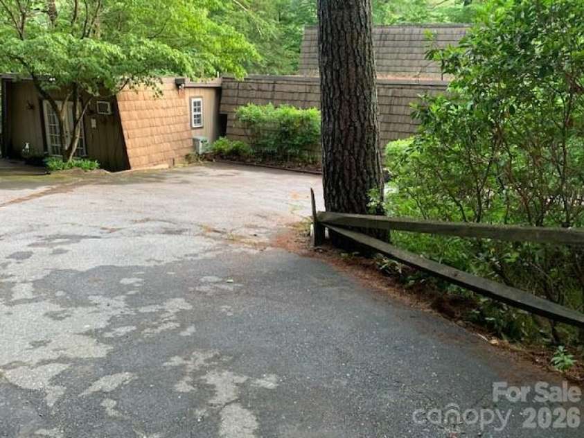 384 KNOB CREEK Road, Pisgah Forest, NC 28768.  MLS# CAR4388431, YatesRealty ID 27568. 