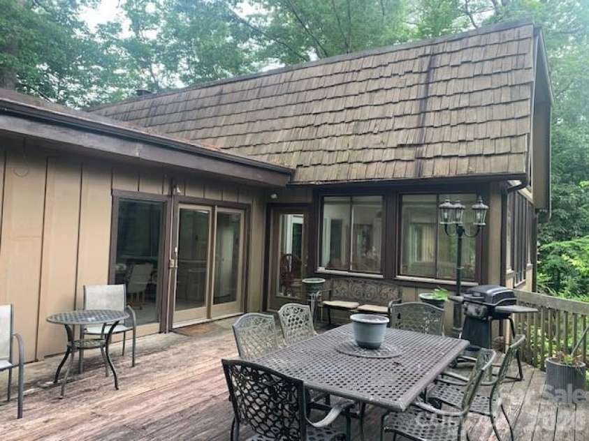 384 KNOB CREEK Road, Pisgah Forest, NC 28768.  MLS# CAR4388431, YatesRealty ID 27568. 