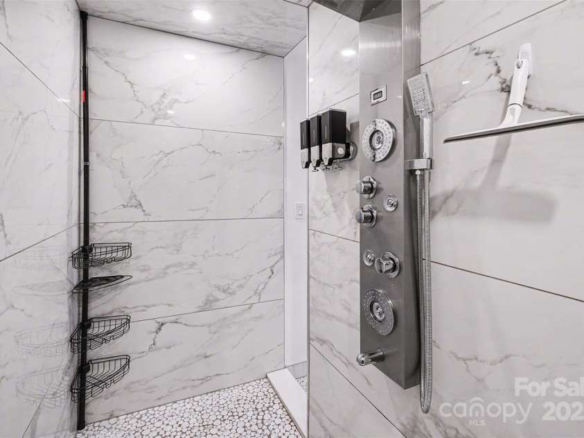 316 10th Street, Charlotte, NC 28202.  MLS# CAR4334172, YatesRealty ID 2757. 