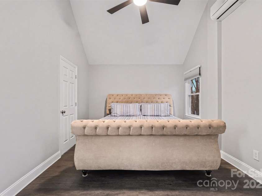 316 10th Street, Charlotte, NC 28202.  MLS# CAR4334172, YatesRealty ID 2757. 