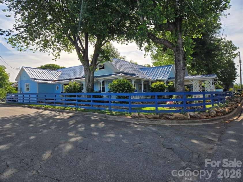 215 Cherry Mountain Street, Ellenboro, NC 28040.  MLS# CAR4385160, YatesRealty ID 27570. 