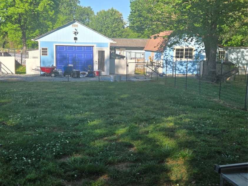 215 Cherry Mountain Street, Ellenboro, NC 28040.  MLS# CAR4385160, YatesRealty ID 27570. 