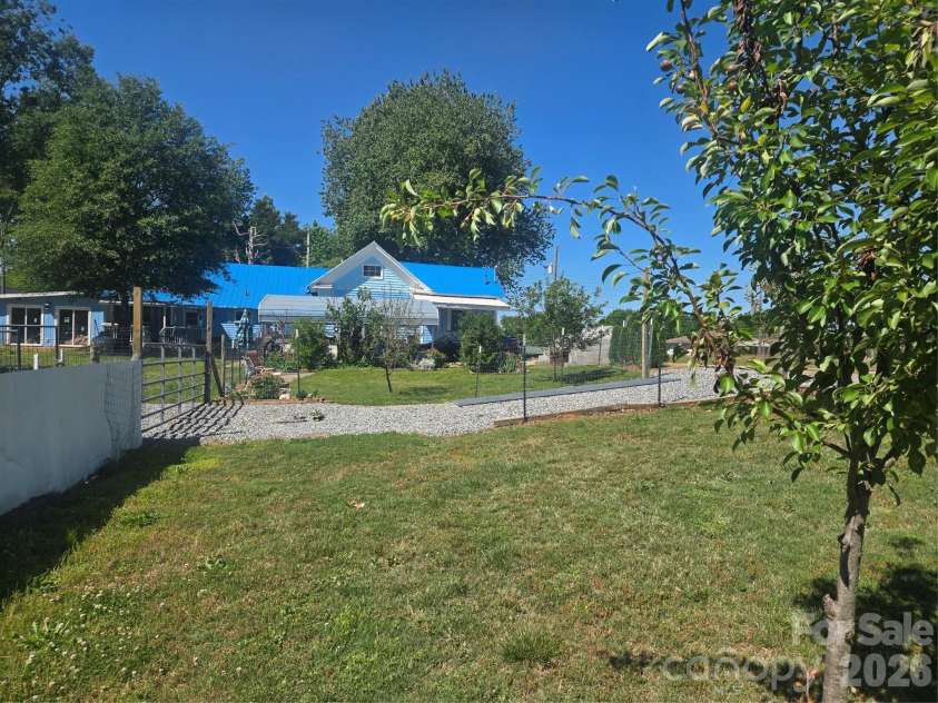 215 Cherry Mountain Street, Ellenboro, NC 28040.  MLS# CAR4385160, YatesRealty ID 27570. 