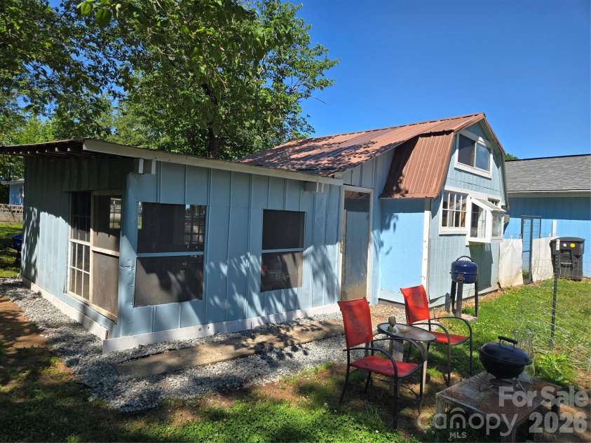 215 Cherry Mountain Street, Ellenboro, NC 28040.  MLS# CAR4385160, YatesRealty ID 27570. 