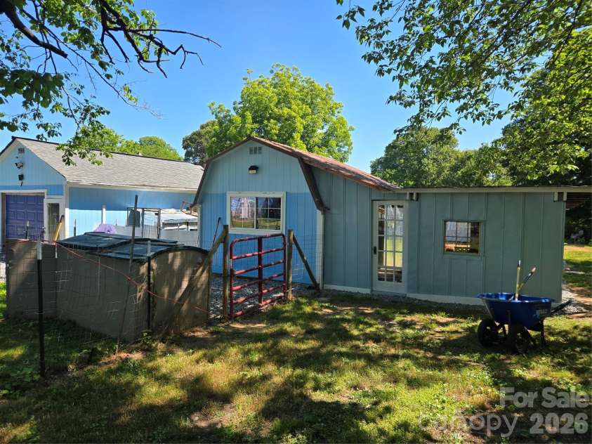 215 Cherry Mountain Street, Ellenboro, NC 28040.  MLS# CAR4385160, YatesRealty ID 27570. 