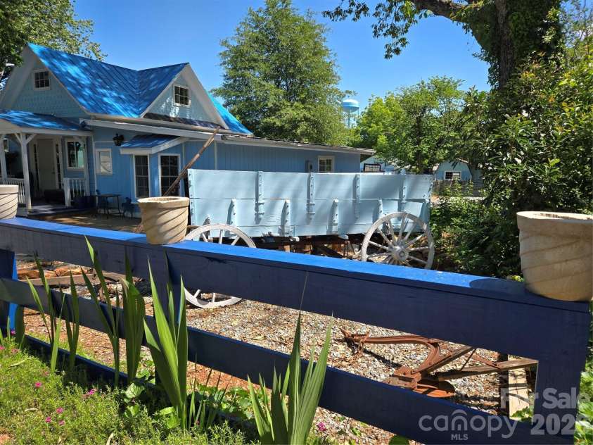 215 Cherry Mountain Street, Ellenboro, NC 28040.  MLS# CAR4385160, YatesRealty ID 27570. 
