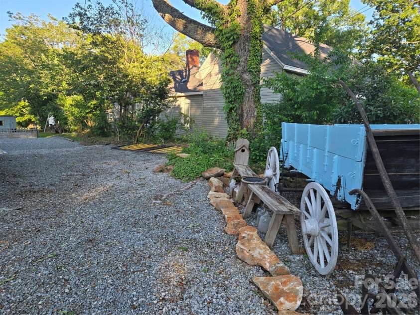215 Cherry Mountain Street, Ellenboro, NC 28040.  MLS# CAR4385160, YatesRealty ID 27570. 