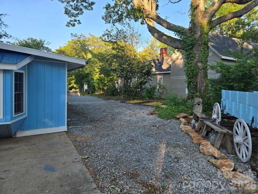 215 Cherry Mountain Street, Ellenboro, NC 28040.  MLS# CAR4385160, YatesRealty ID 27570. 