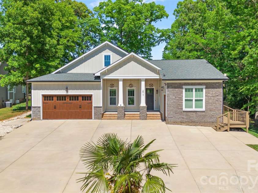 2917 Lake Shore Road, Denver, NC 28037.  MLS# CAR4372219, YatesRealty ID 27572. 