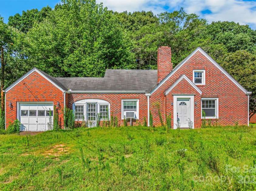 5353 NC Hwy 150 Highway, Lexington, NC 27295.  MLS# CAR4284132, YatesRealty ID 27572. 