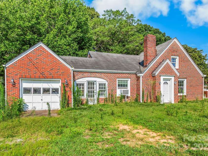 5353 NC Hwy 150 Highway, Lexington, NC 27295.  MLS# CAR4284132, YatesRealty ID 27572. 