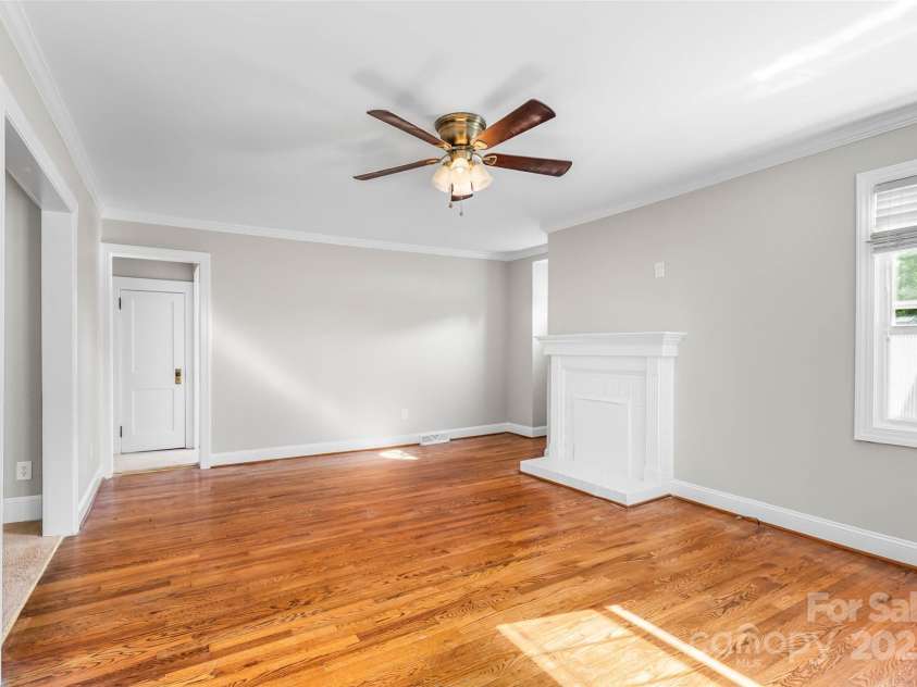 5353 NC Hwy 150 Highway, Lexington, NC 27295.  MLS# CAR4284132, YatesRealty ID 27572. 